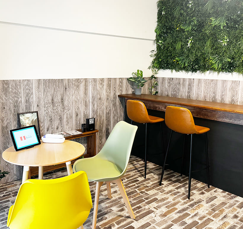 Bébé 福岡薬院店 フロント