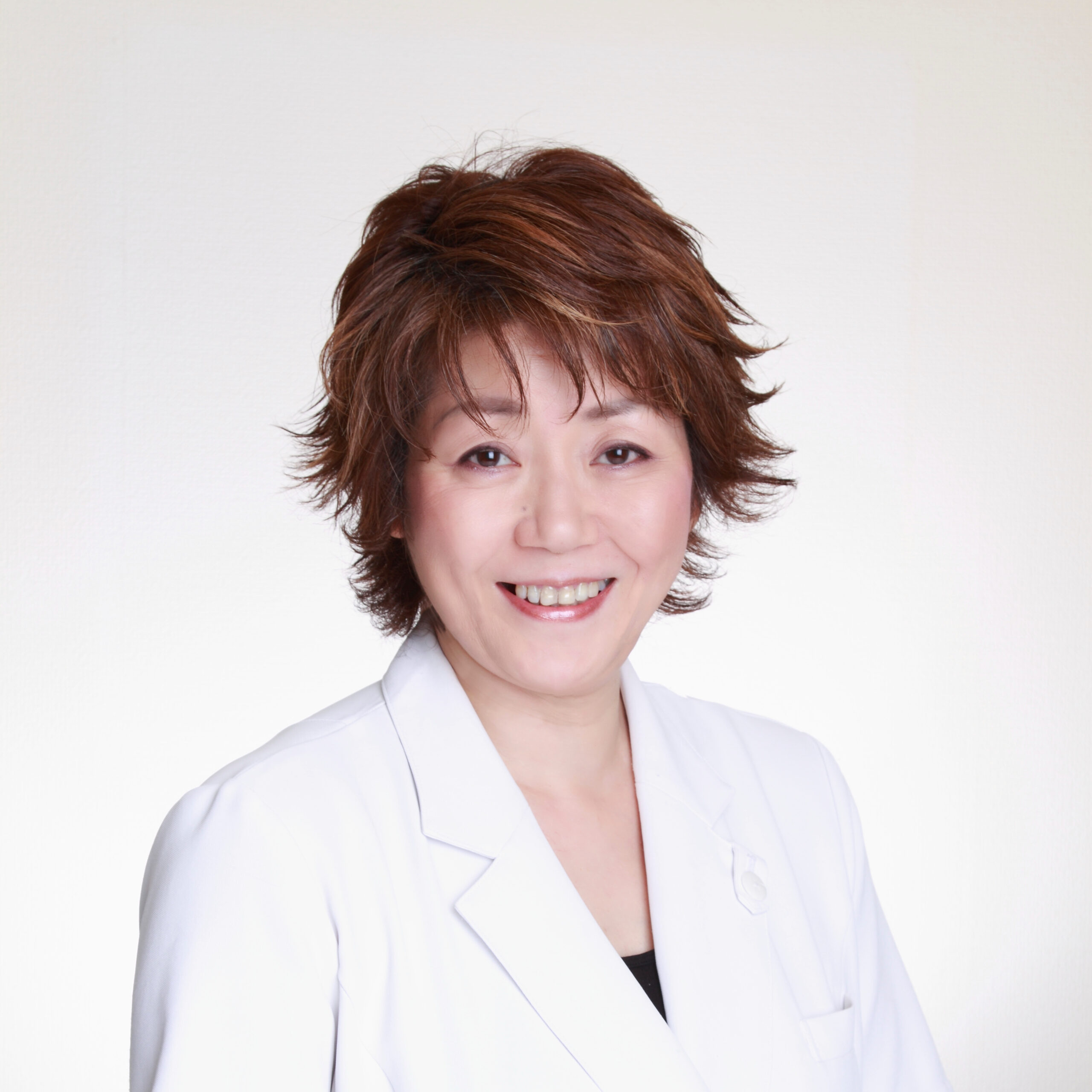 大橋千鶴子 先生（Bébé 顧問）